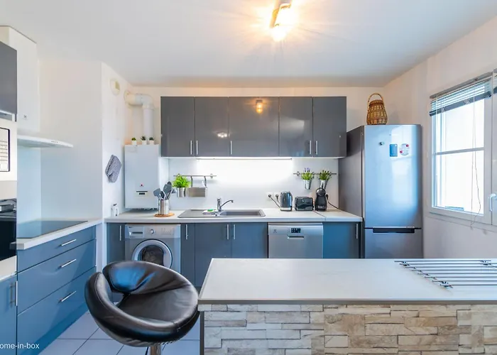 *spacious Disneyland Paris* סאריס