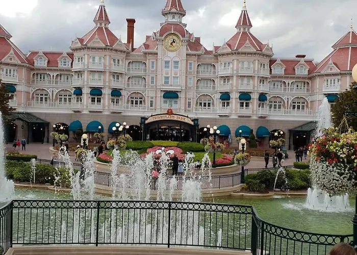 *spacious Disneyland Paris* דירה
